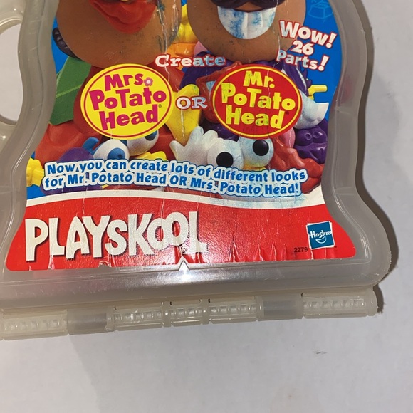 Vintage 2000 Playskool Mr. & Mrs. Potato Head Silly Suitcase - Picture 3 of 6